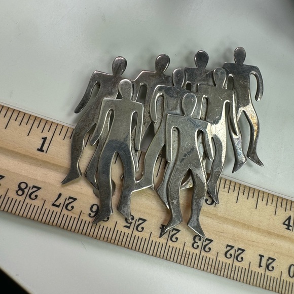 Vintage Mexico Sterling Silver TC-173 Eight Men Brooch / Pin - Picture 5 of 8